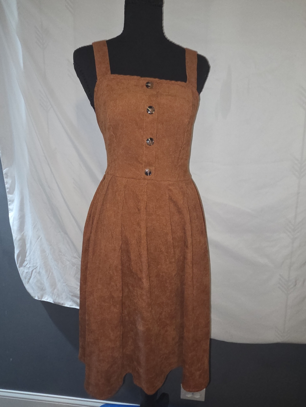 Sleeveless Button-Front Midi Dress in Rust Brown